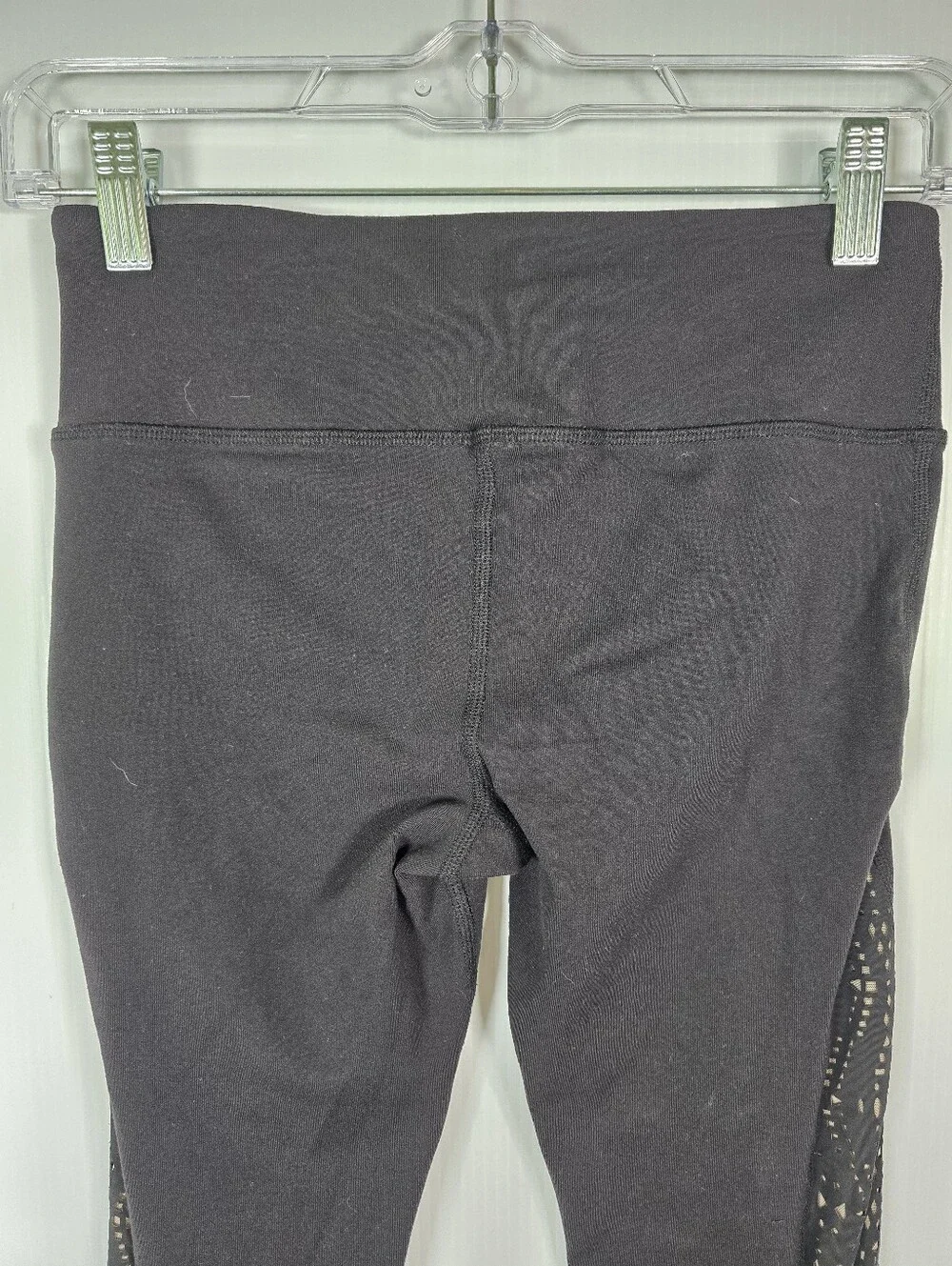 ALO West Coast Black Leggings Geometric Laser-Cut Panels Activewear Size XS